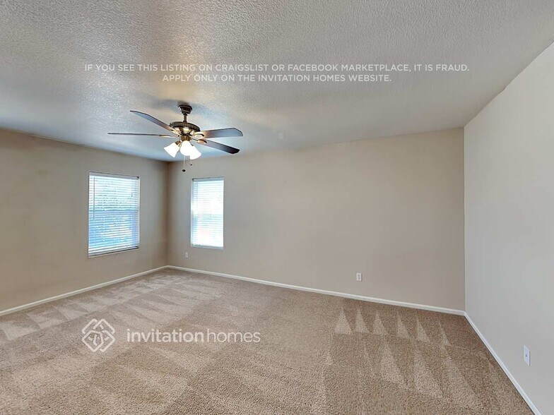 Building Photo - 3770 Dinosaur St