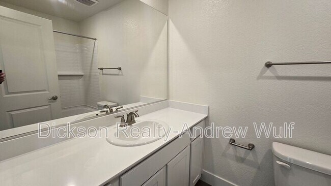 Building Photo - 4119 Scenic Dr