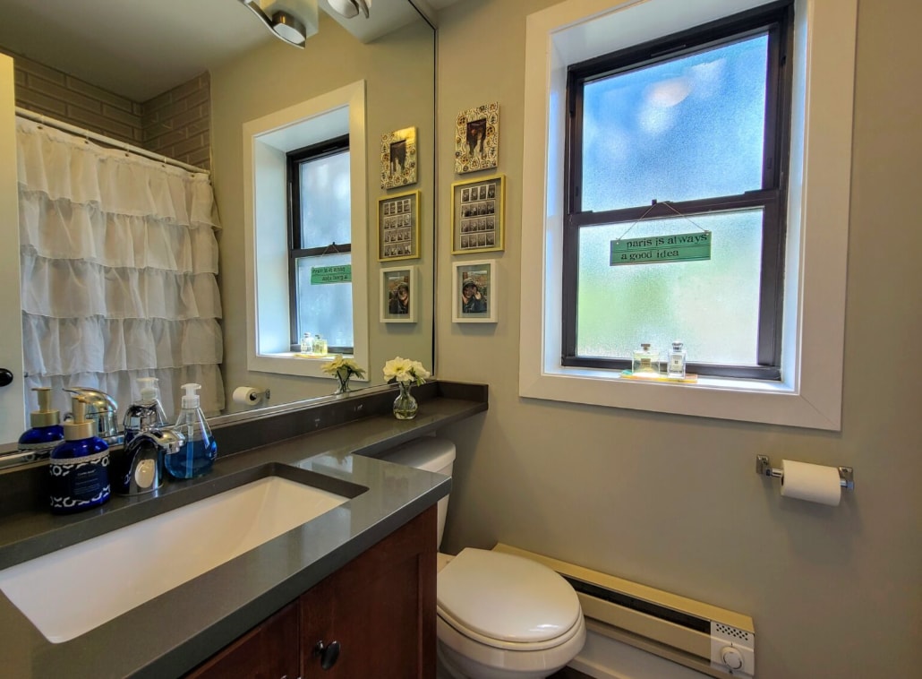 Building Photo - 555 W Arlington Pl