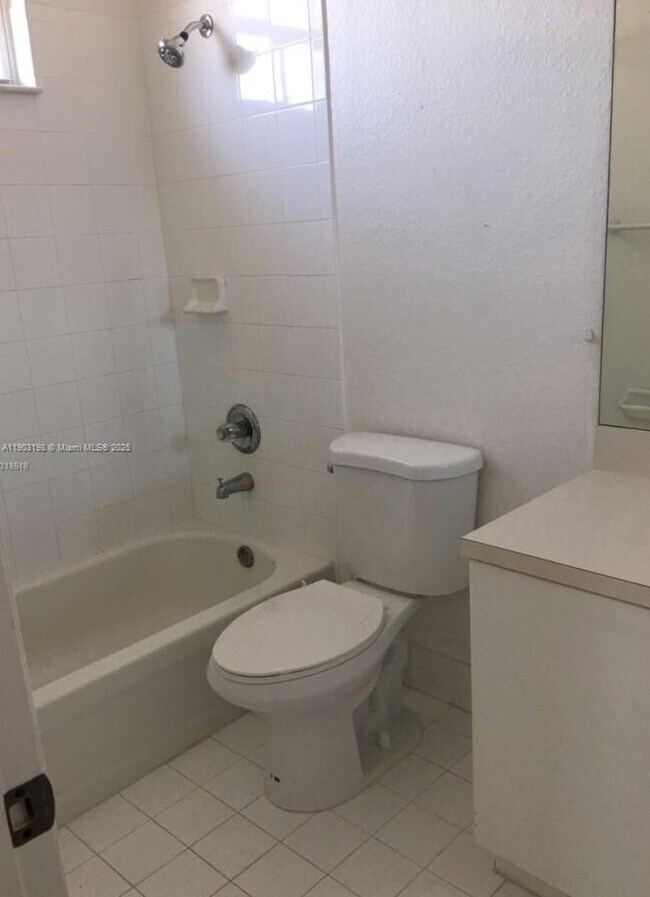 Building Photo - 10983 NW 79th St