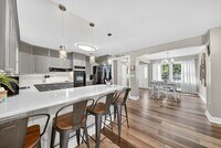 Building Photo - 147 Sunset Dr