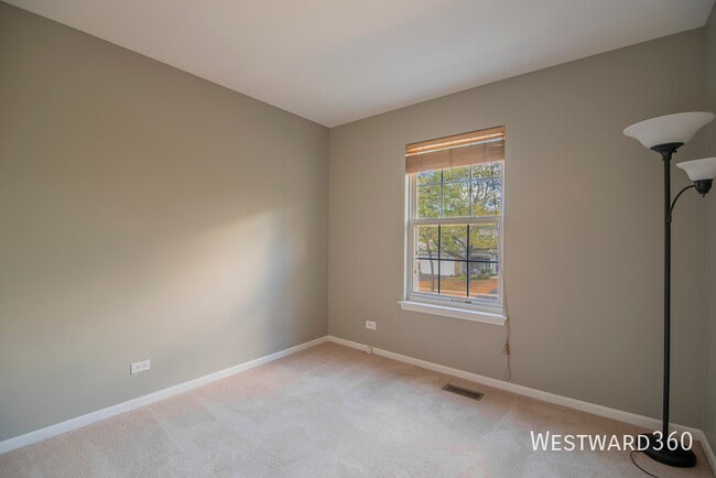 Building Photo - 2891 Belle Ln