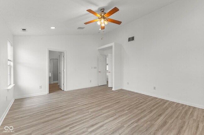 Building Photo - 13711 Alvernon Pl