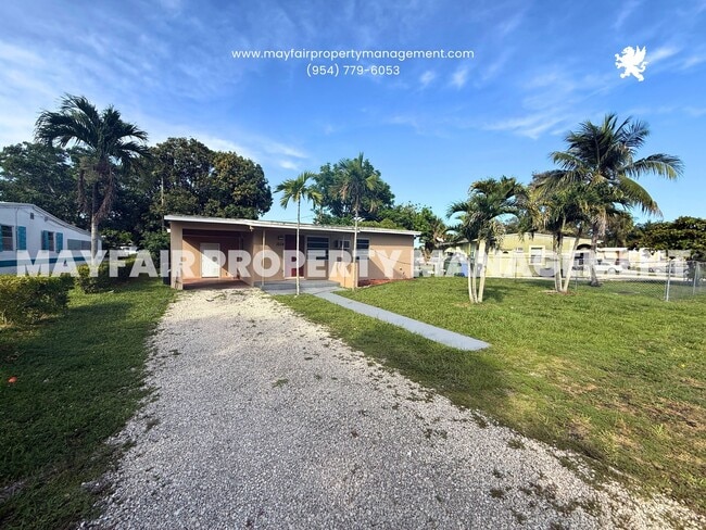 Building Photo - 1204 Chateau Park Dr