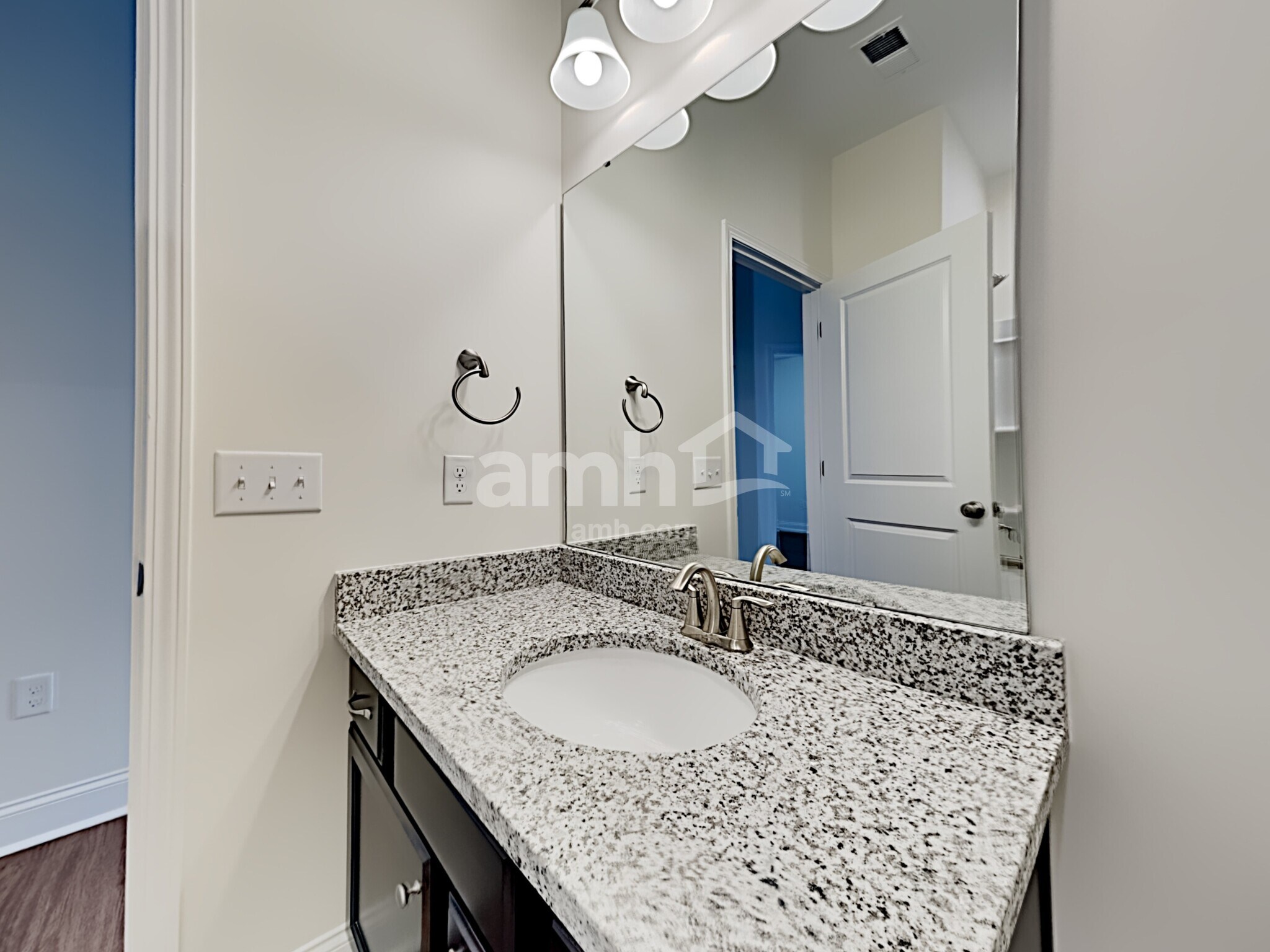 Building Photo - 407 Ronter Ct