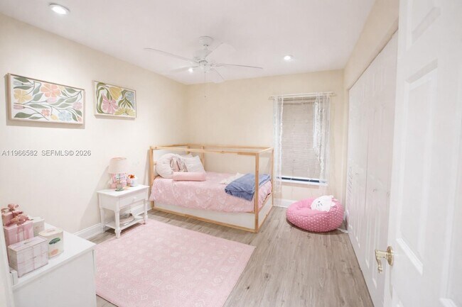 Building Photo - 20888 Sugarloaf Ln