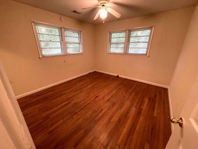 Building Photo - Five Points 5br House - FALL 2026 PRELEASE