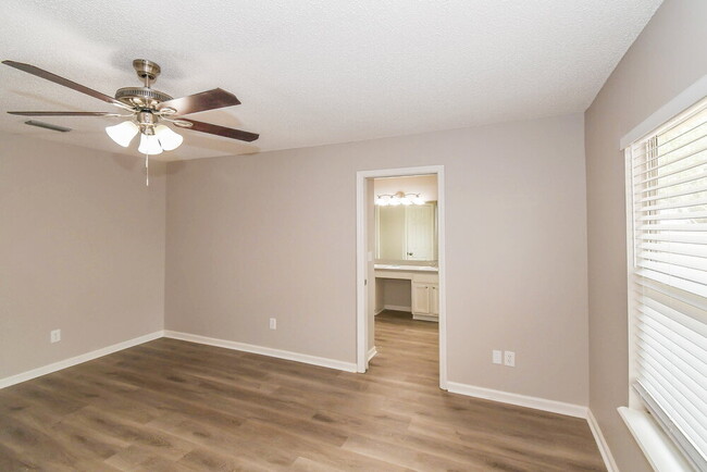 Building Photo - 501 Fallen Timbers Dr