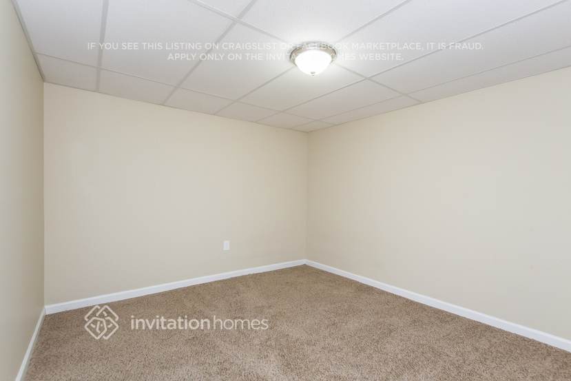 Building Photo - 297 Old Hickory Way