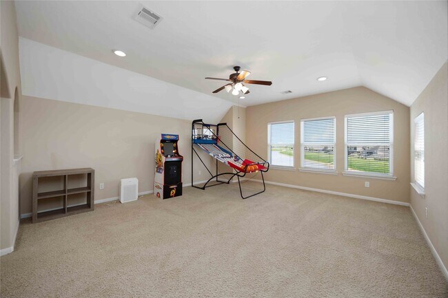 Building Photo - 6226 Oxford Lake Dr