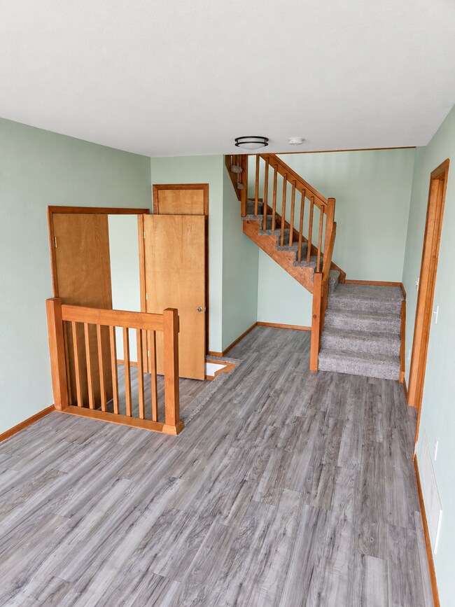 Building Photo - 4555 Sentinel Rock Terrace