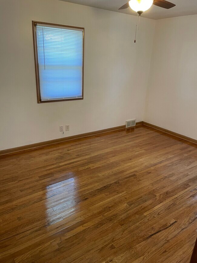 2nd Bedroom - 7310 Valley St