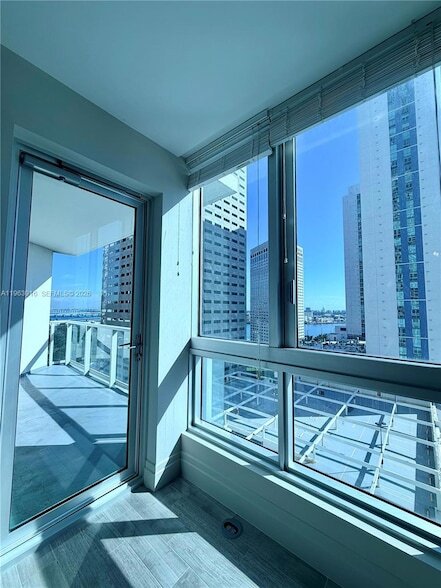 Building Photo - 300 S Biscayne Blvd