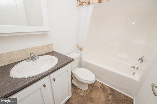 Building Photo - 18 Sabrina Dr