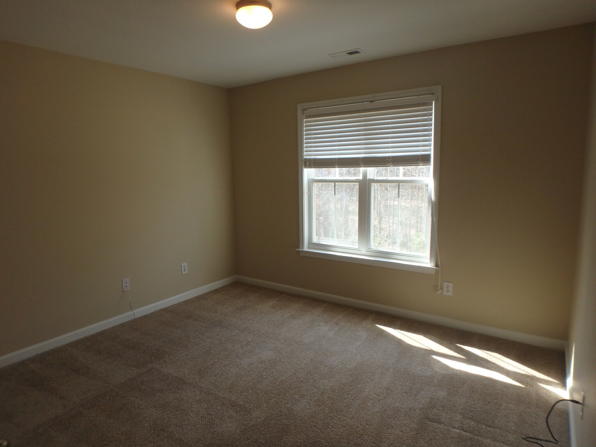 Building Photo - 137 Tuscarora Ln