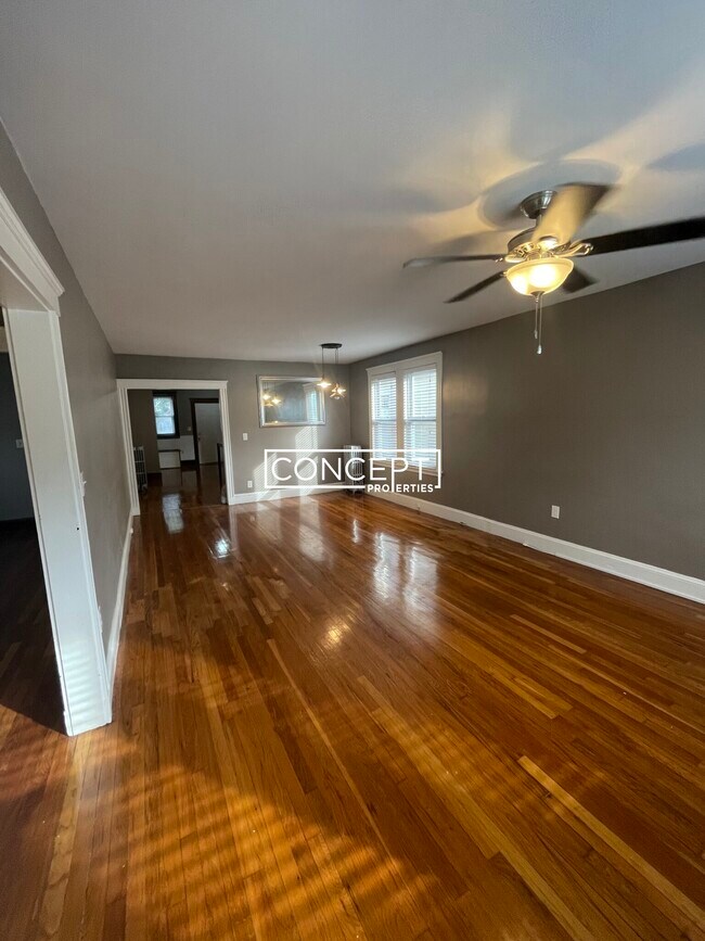 Building Photo - 8 Mill St