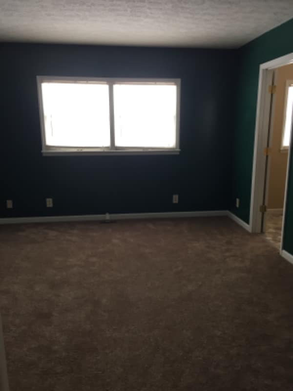 Building Photo - 428 Hill Dr