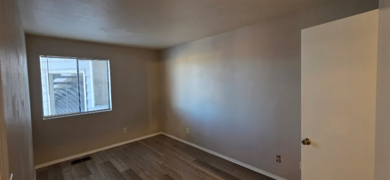 Building Photo - 17000 E Ford Dr