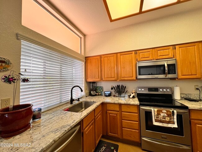 Building Photo - 14248 N Cirrus Hill Dr