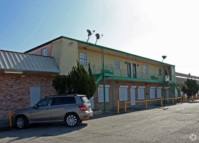 Building Photo - 14207 Chef Menteur Hwy