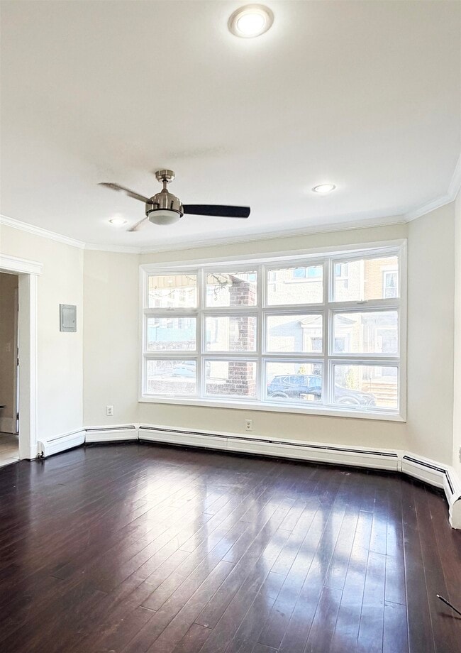 Building Photo - 6013 Buchanan Pl