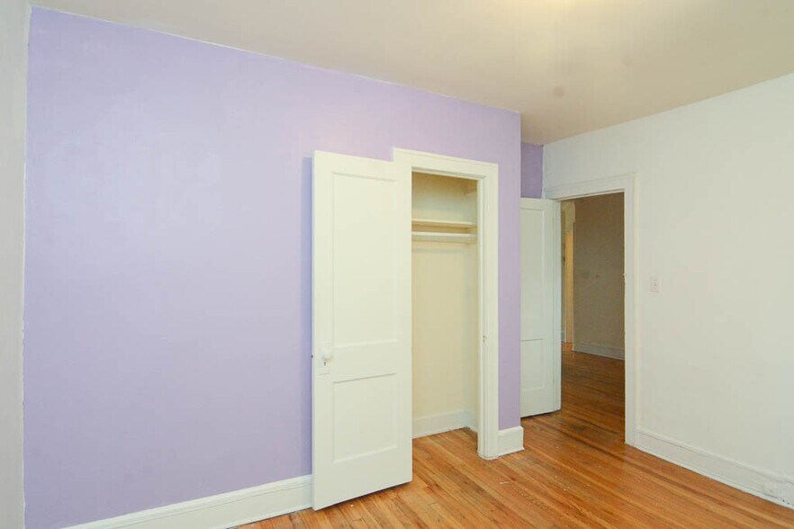 Building Photo - 2332.5 N Spaulding Ave