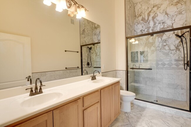 Building Photo - Charming 3 Bedroom Rental with Fireplace, ...