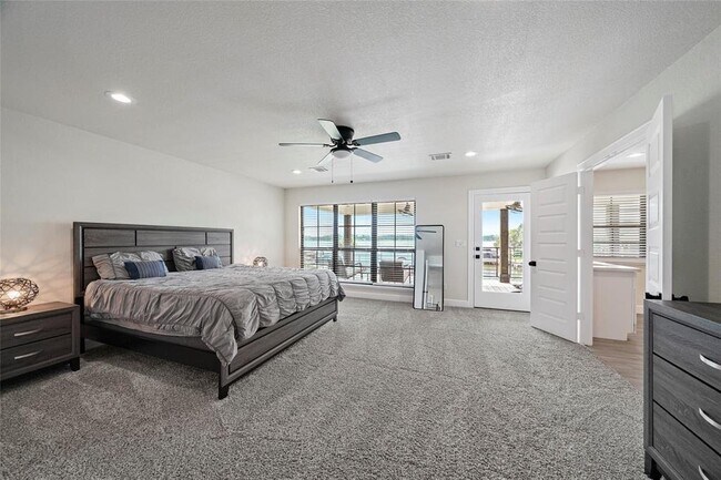 Building Photo - 11303 Twain Dr