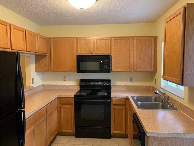 Building Photo - 2115 Fluorshire Dr