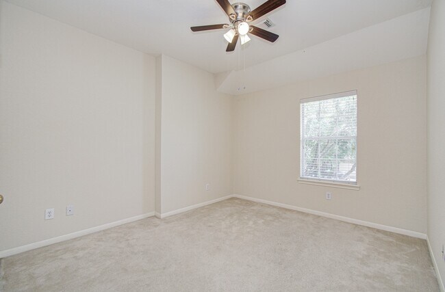 Building Photo - 6110 Barkermist Ln