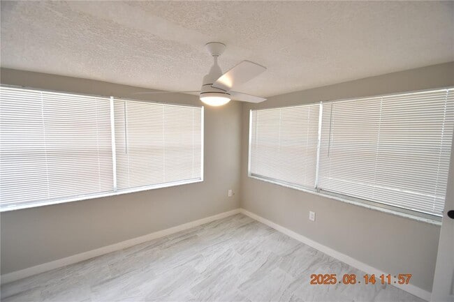 Building Photo - 8522 Longboat Ln