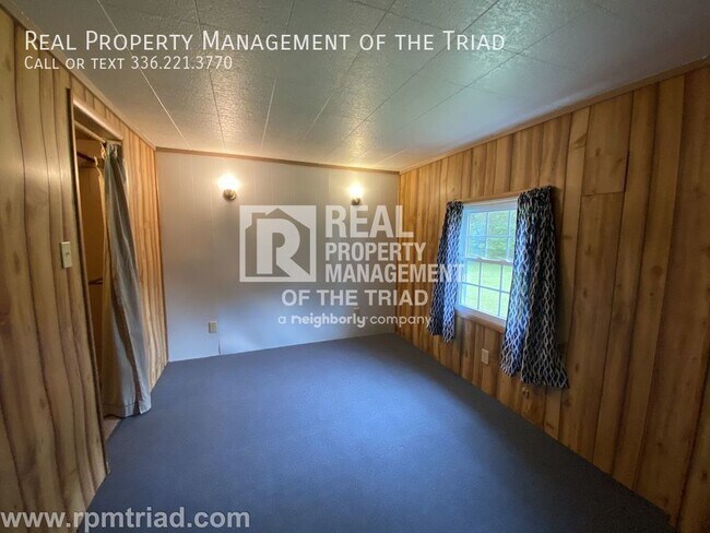 Building Photo - 2BR/1BA in Hamptonville on about 2 acres