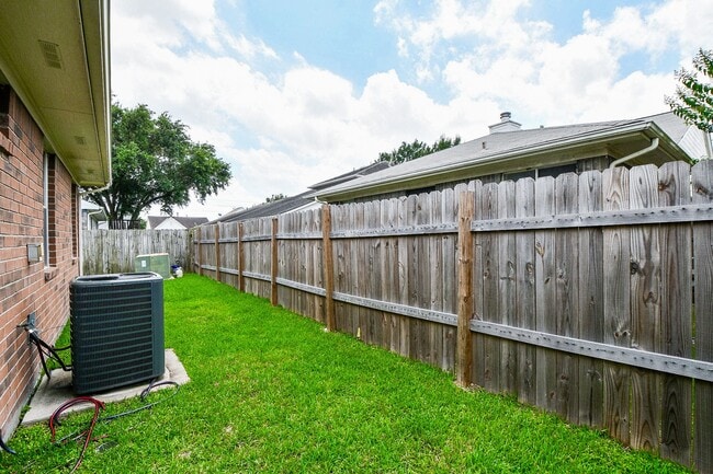 Building Photo - 2911 Copper Cliff Dr