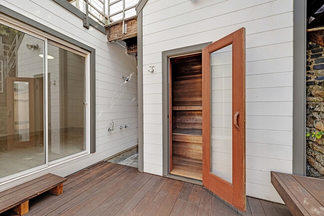 Building Photo - 50 Laidley St