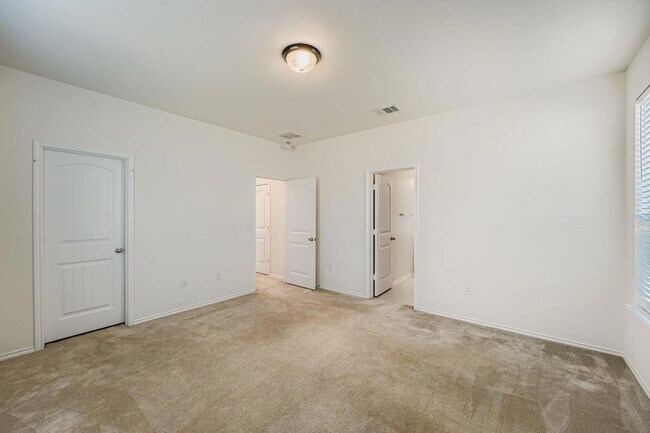 Building Photo - 7904 Nightwing Rd