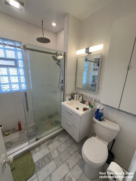 Building Photo - 229 Harvard St