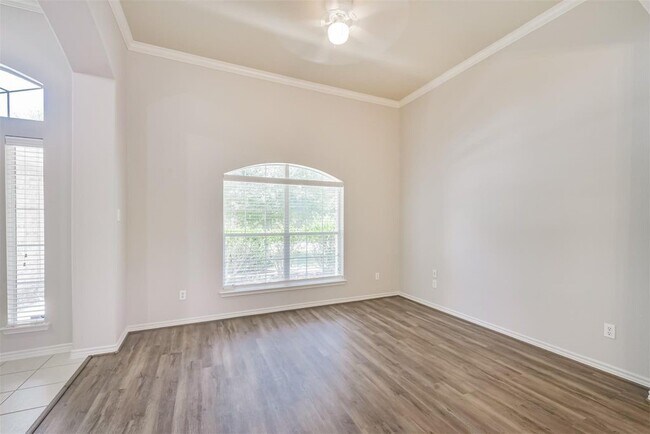 Building Photo - 2922 Lemmingham Dr