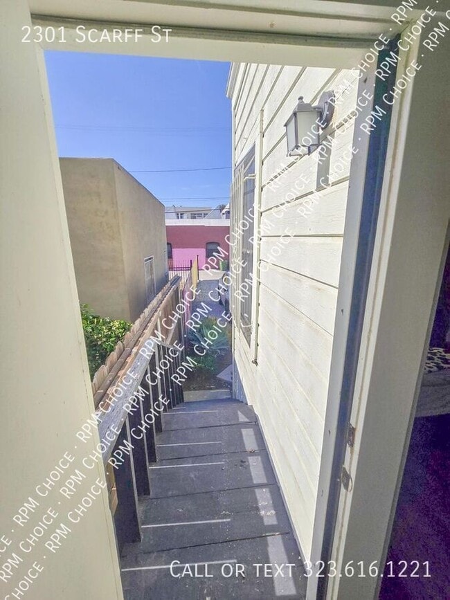 Building Photo - 2301 Scarff St