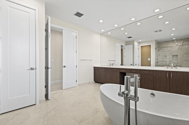 Building Photo - 10033 Stockrun Dr