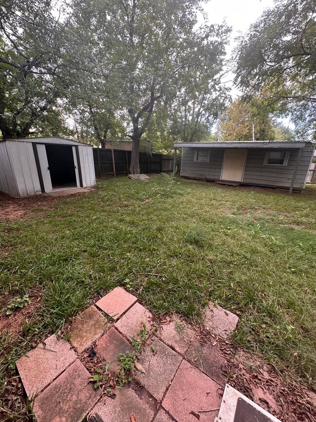 Building Photo - Rental Property