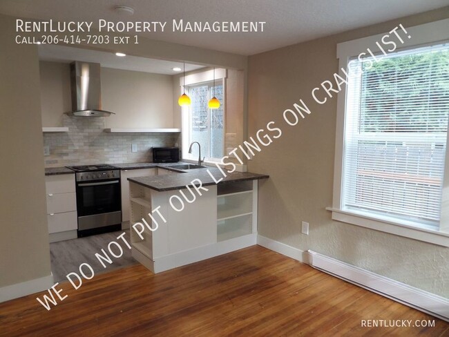 Primary Photo - 2114 NE 85th St
