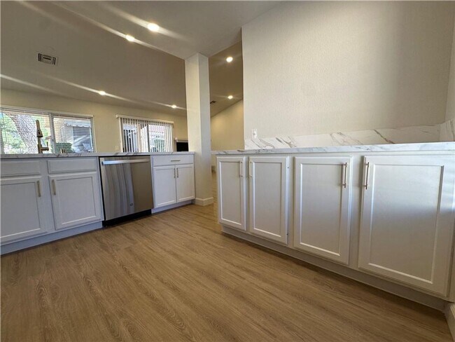 Building Photo - Summerlin 55+ Active Resort!!  Country Clu...