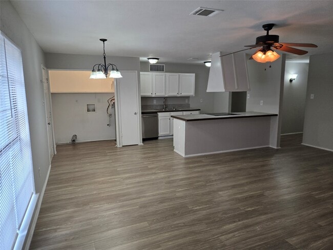 Building Photo - 4371 Kevinkay Dr