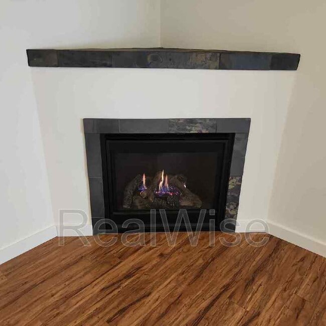 Building Photo - 1214 SW 27th St