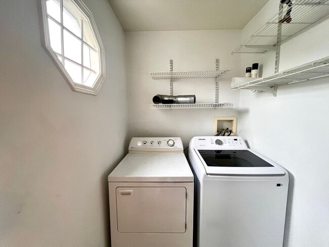 Building Photo - Cranberry Township - 3 Bedroom 2.5 Bathroo...