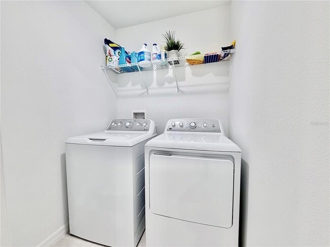 Building Photo - 2580 Sunray Venus Wy