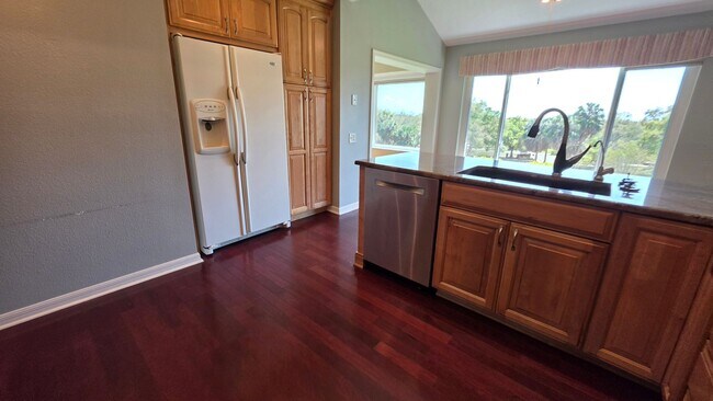 Building Photo - Golf Course Living in a Gated Harbor Hills Country Club – Lady Lake, FL