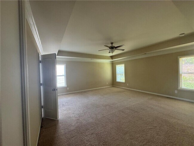 Building Photo - 5825 Pennant Ln