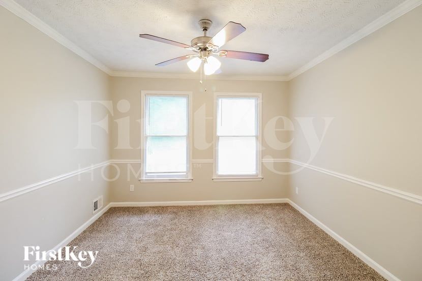 Building Photo - 732 Harness Ct