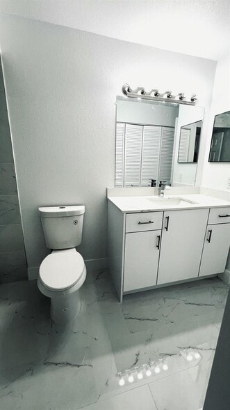 Building Photo - 1825 Palm Cove Blvd